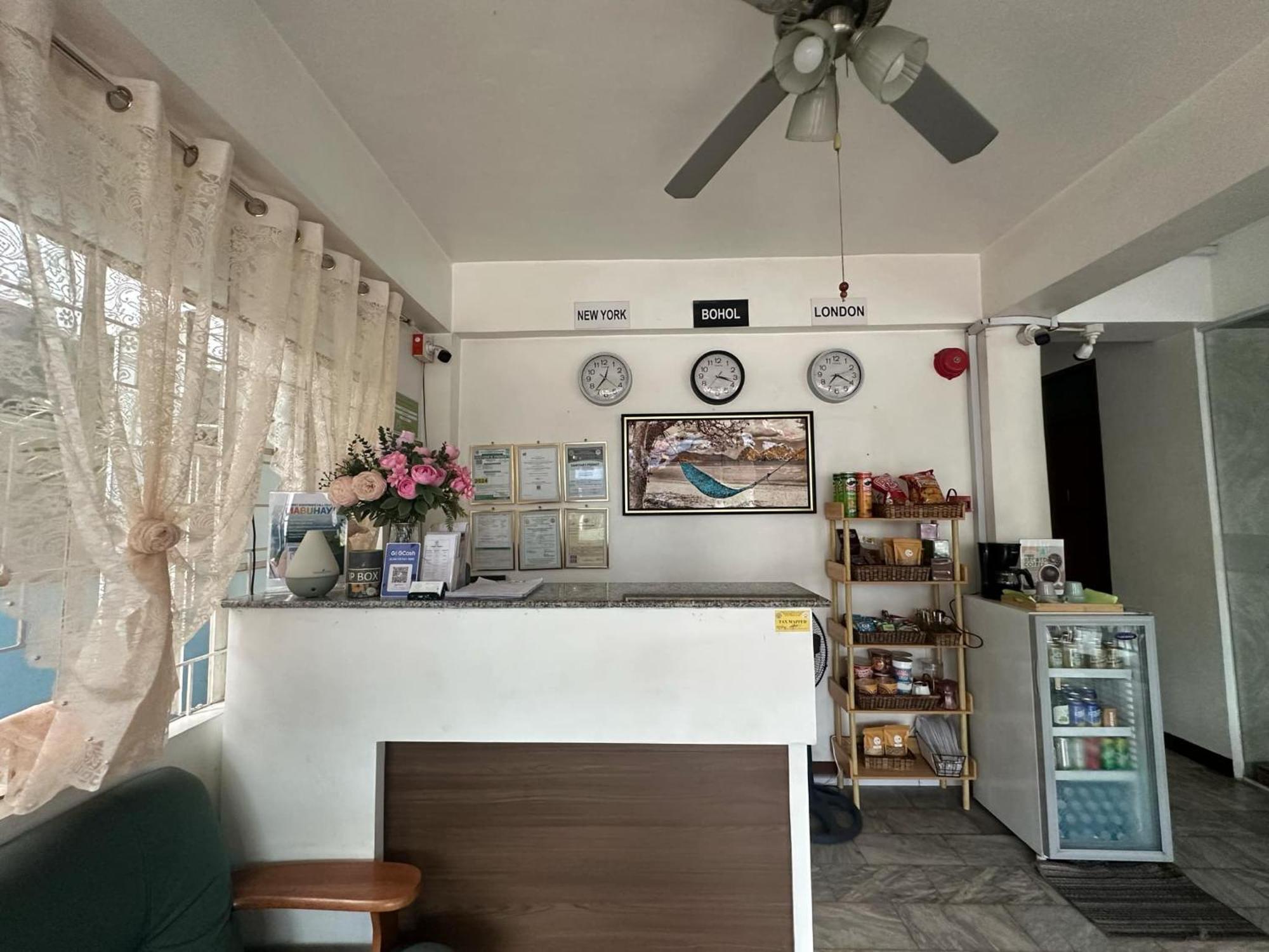 Brielles Travellers Inn Tagbilaran Eksteriør billede